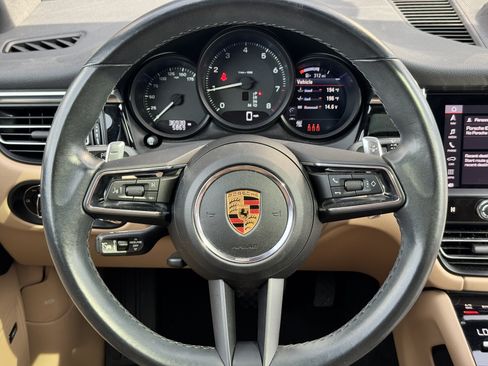 Used 2023 Porsche Macan AWD/4WD image 19