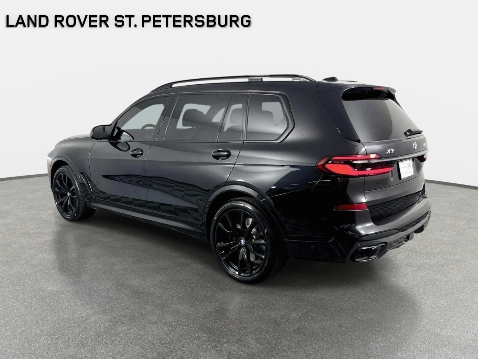 Used 2025 BMW X7 M60i AWD/4WD image 7