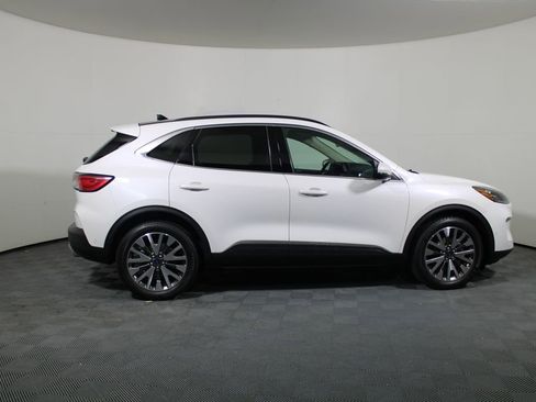 Certified 2020 Ford Escape Titanium image 3