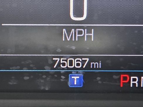 Used 2020 Chevrolet Camaro LT w/ Technology Package RWD image 16