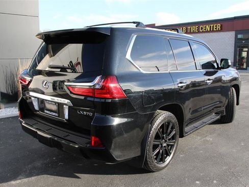 Used 2017 Lexus LX 570 4WD image 9