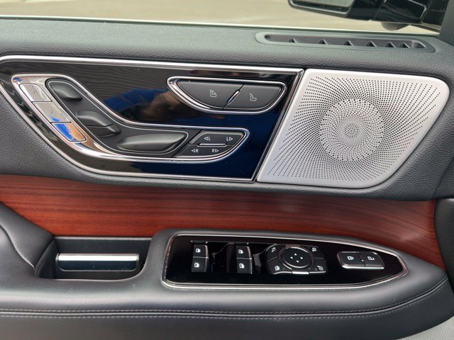 Used 2024 Lincoln Navigator L Reserve AWD/4WD image 26
