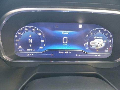 Used 2023 Chevrolet Suburban High Country image 10