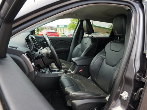 Used 2020 Jeep Cherokee Limited AWD/4WD image 12