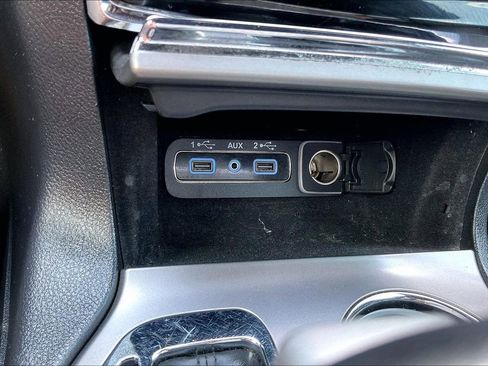 Used 2021 Jeep Grand Cherokee Laredo X AWD/4WD image 32