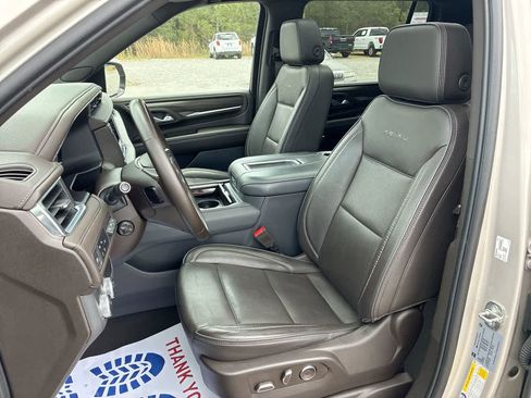 Used 2024 GMC Yukon XL Denali image 19