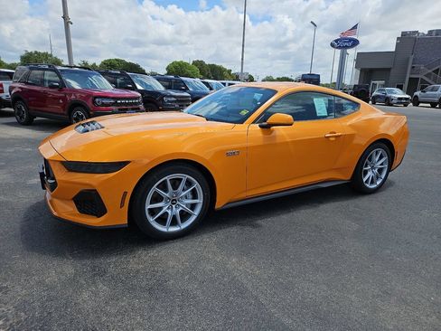 New 2026 Ford Mustang GT Premium RWD image 5