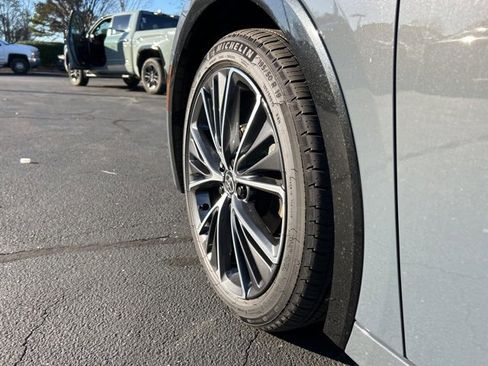 New 2026 Toyota Prius XLE image 8