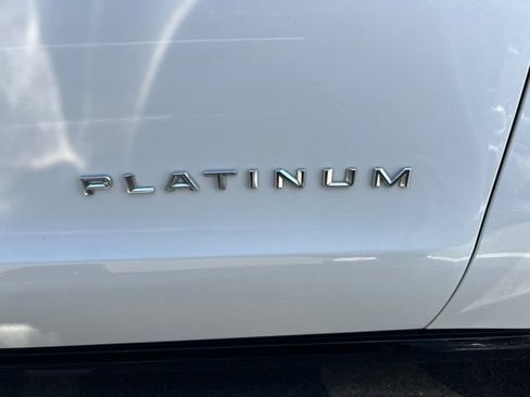 Used 2025 Ford Expedition Max Platinum w/ Driver's Package AWD/4WD image 5