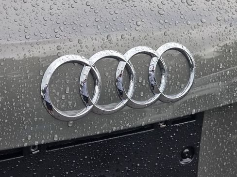 Used 2023 Audi Q3 2.0T Premium Plus w/ Premium Plus Package AWD/4WD image 32