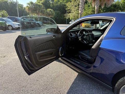 Used 2012 Ford Mustang GT Premium w/ Electronics Pkg RWD image 9