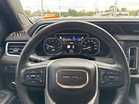 Certified 2021 GMC Yukon Denali w/ Denali Premium Package image 11