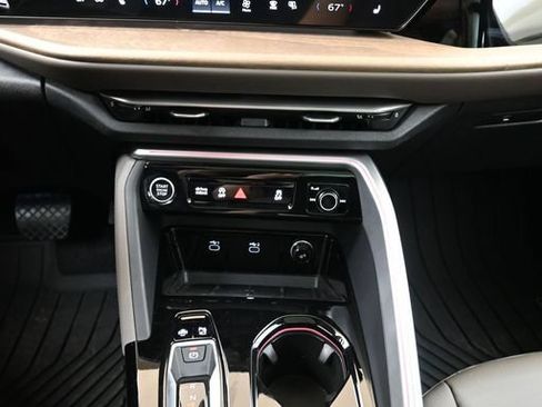 Certified 2025 Audi Q5 Premium w/ Convenience Package AWD/4WD image 27