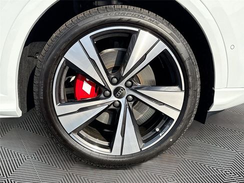 New 2025 Audi SQ5 Premium Plus image 32