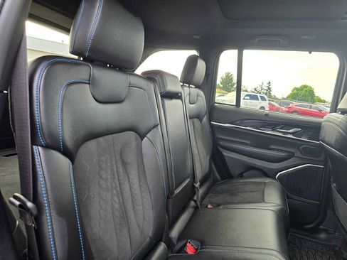 Used 2023 Jeep Grand Cherokee Trailhawk w/ Advanced Protech Group II AWD/4WD image 15