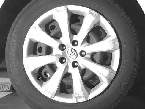 Used 2022 Toyota Corolla LE image 13