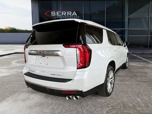 Used 2023 GMC Yukon Denali AWD/4WD image 4