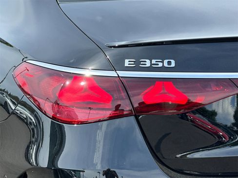 New 2026 Mercedes-Benz E 350 4MATIC Sedan image 32