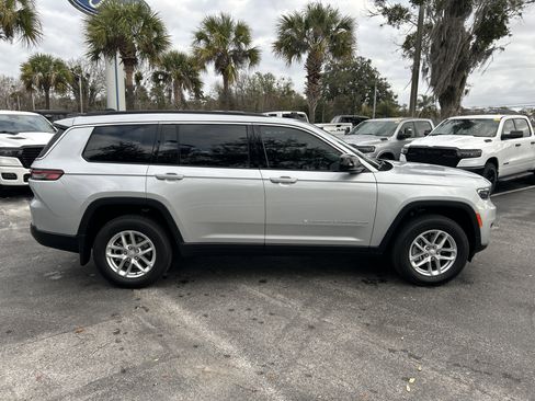 New 2025 Jeep Grand Cherokee L Laredo image 8