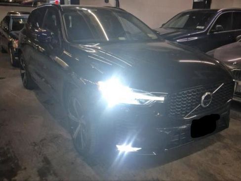 Used 2023 Volvo XC60 B5 Ultimate image 1