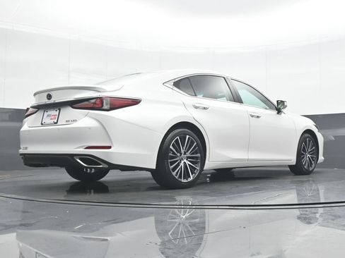 Used 2023 Lexus ES 350 w/ Premium Package FWD image 30