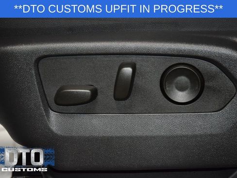 Used 2025 Chevrolet Silverado 1500 High Country w/ Midnight Edition AWD/4WD image 39
