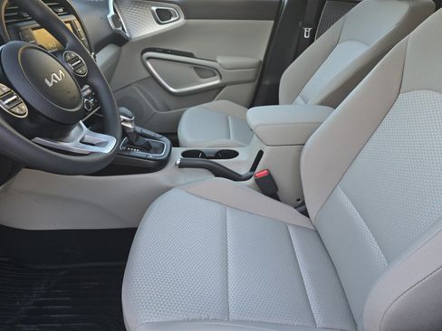 New 2025 Kia Soul LX image 7