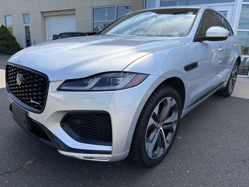 Used 2023 Jaguar F-PACE R-Dynamic S AWD/4WD image 8