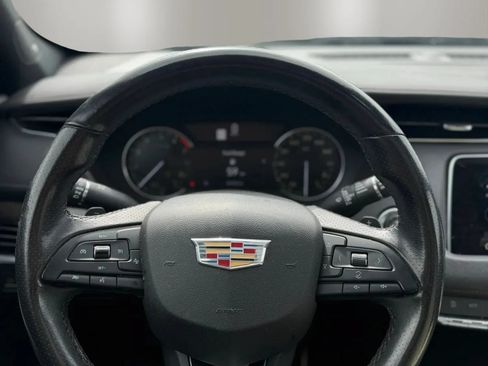 Used 2019 Cadillac XT4 Sport w/ Driver Assist Package FWD image 13