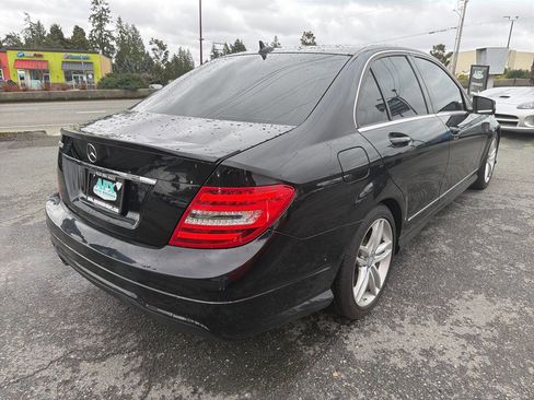 Used 2013 Mercedes-Benz C 250 Sedan image 6