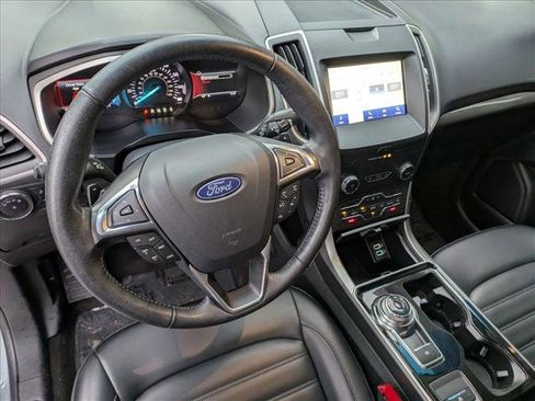 Used 2020 Ford Edge SEL AWD/4WD image 10