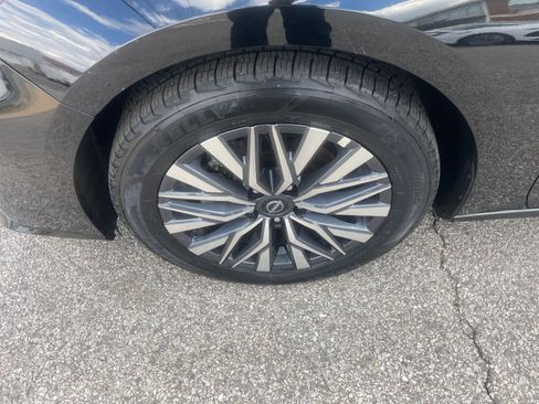 Used 2025 Nissan Altima 2.5 SV image 31