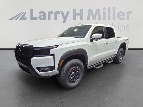 New 2026 Nissan Frontier PRO-4X w/ Pro-4x Convenience Package image 1