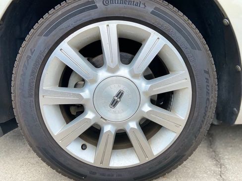 Used 2010 Lincoln MKZ FWD image 9