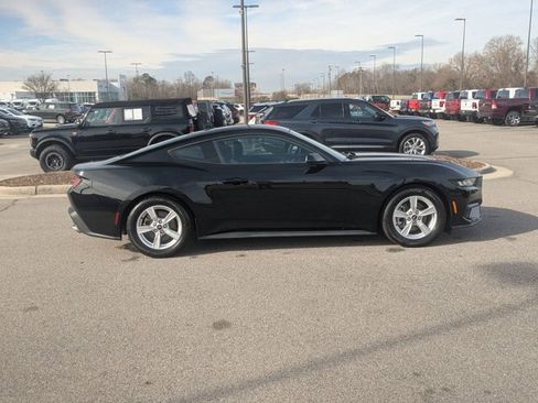 Certified 2024 Ford Mustang Coupe image 2