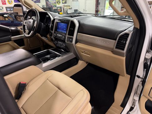 Used 2020 Ford F250 Lariat w/ Lariat Ultimate Package AWD/4WD image 20