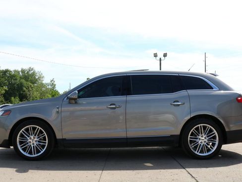 Used 2015 Lincoln MKT AWD w/ Equipment Group 201A image 17