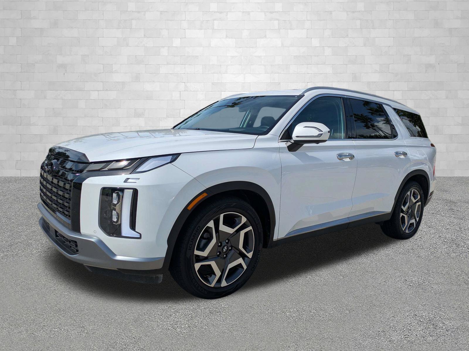 Certified 2025 Hyundai Palisade Limited FWD image 5
