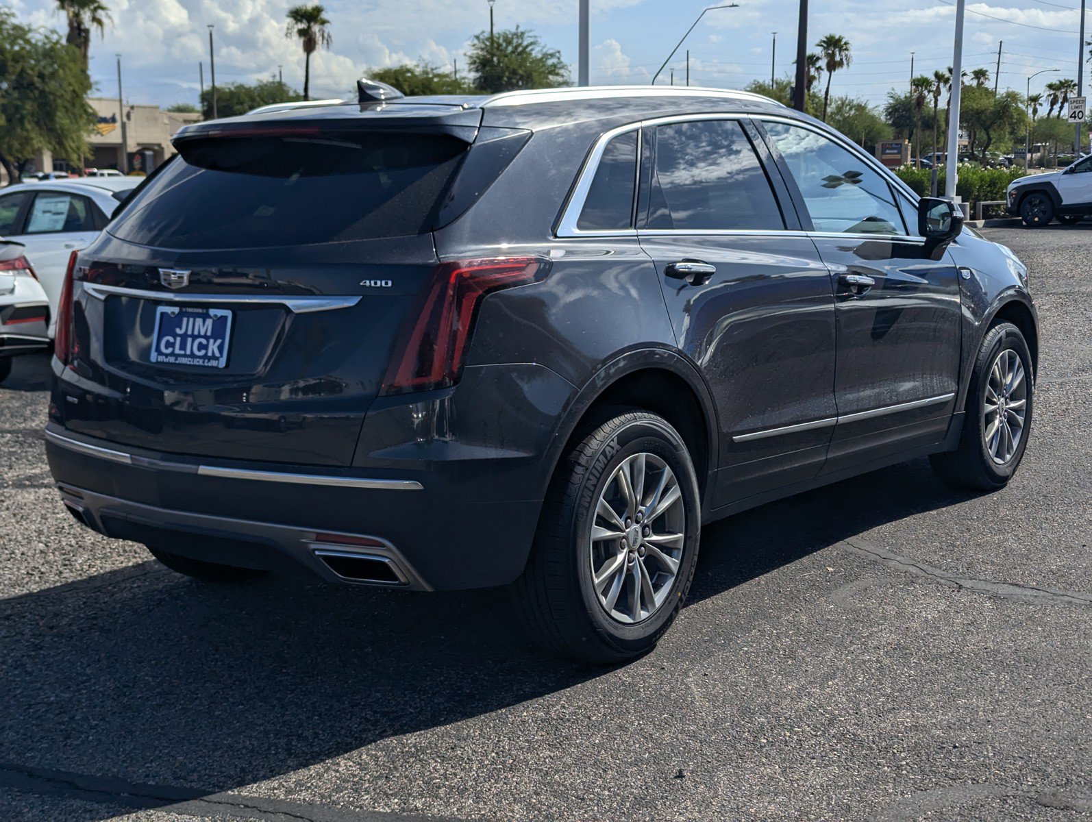 Used 2023 Cadillac XT5 Premium Luxury AWD/4WD image 2