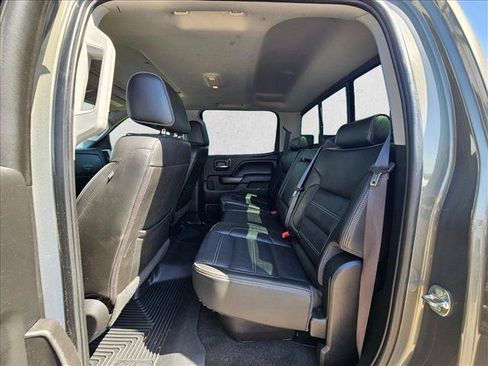 Used 2017 GMC Sierra 2500 Denali w/ Duramax Plus Package AWD/4WD image 16