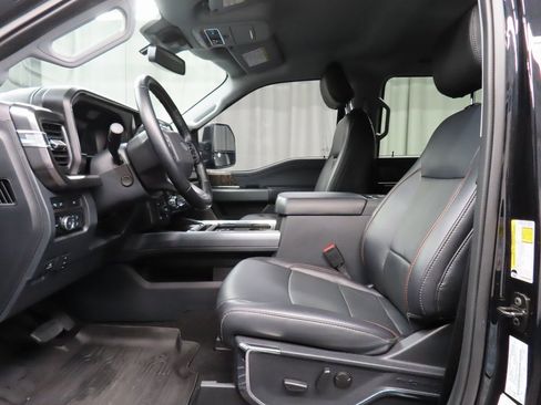 Used 2024 Ford F350 Lariat w/ Black Appearance Package image 9