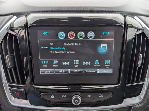 Used 2018 Chevrolet Traverse LT image 28