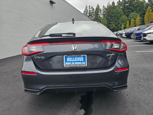 Used 2025 Honda Civic Sport image 6