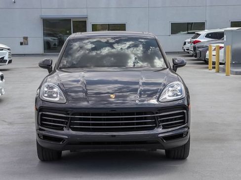 Used 2021 Porsche Cayenne AWD/4WD image 2