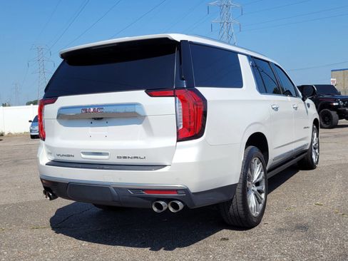 Used 2021 GMC Yukon XL Denali w/ Denali Premium Package RWD image 23