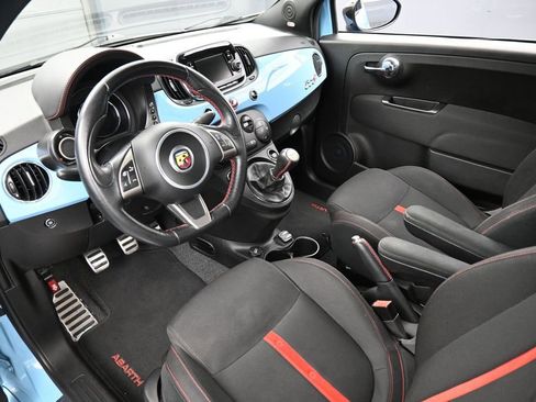 Used 2017 FIAT 500 Abarth w/ Popular Equipment Package FWD image 4