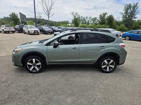 Used 2016 Subaru Crosstrek Touring AWD/4WD image 4
