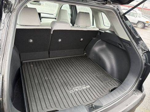 Used 2023 Toyota Corolla Cross L image 21