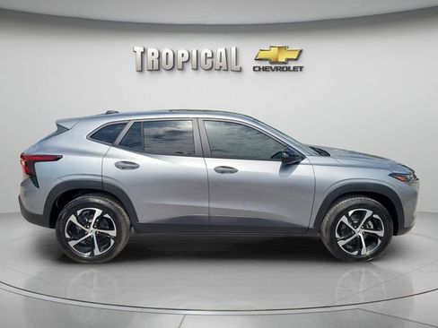 New 2026 Chevrolet Trax RS FWD image 6