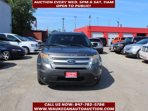Used 2013 Ford Explorer XLT AWD/4WD image 2